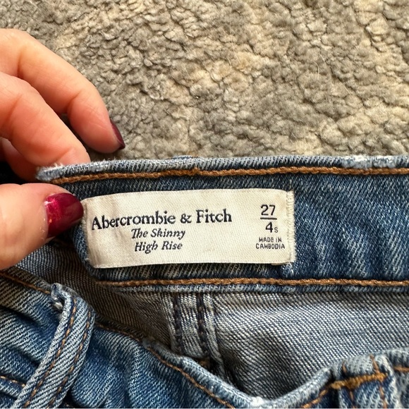 A&F The Skinny High Rise Jeans - Picture 4 of 7